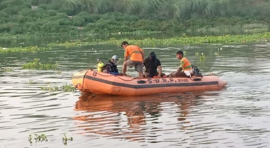 मुजफ्फरपुर में बूढ़ी गंडक में डूबे दो बच्चों का मृतक शव आज एसडीआरएफ के टीम द्वारा निकाल लिया गया